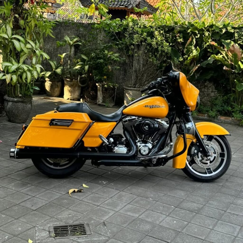 rent Harley Davidson in Lombok for scenic tours